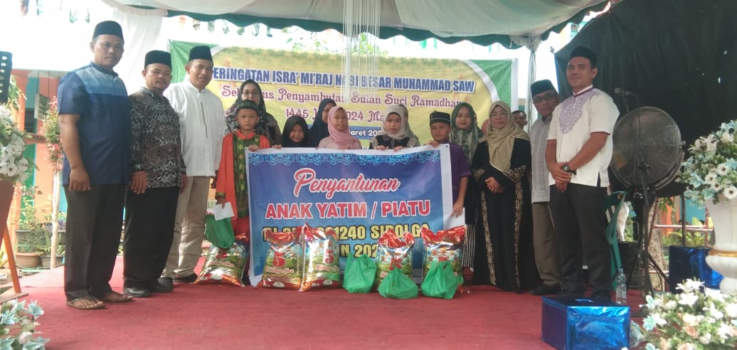 Keterangan foto : SD Negeri 081240 Gelar Peringatan Isra Miraj Nabi Muhammad SAW dan sekaligus Penyantunan Anak Yatim.